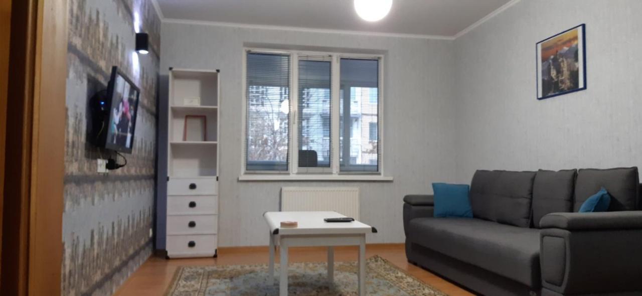 Large 2-Bedroom Apartament In The Center Kiszyniów Zewnętrze zdjęcie
